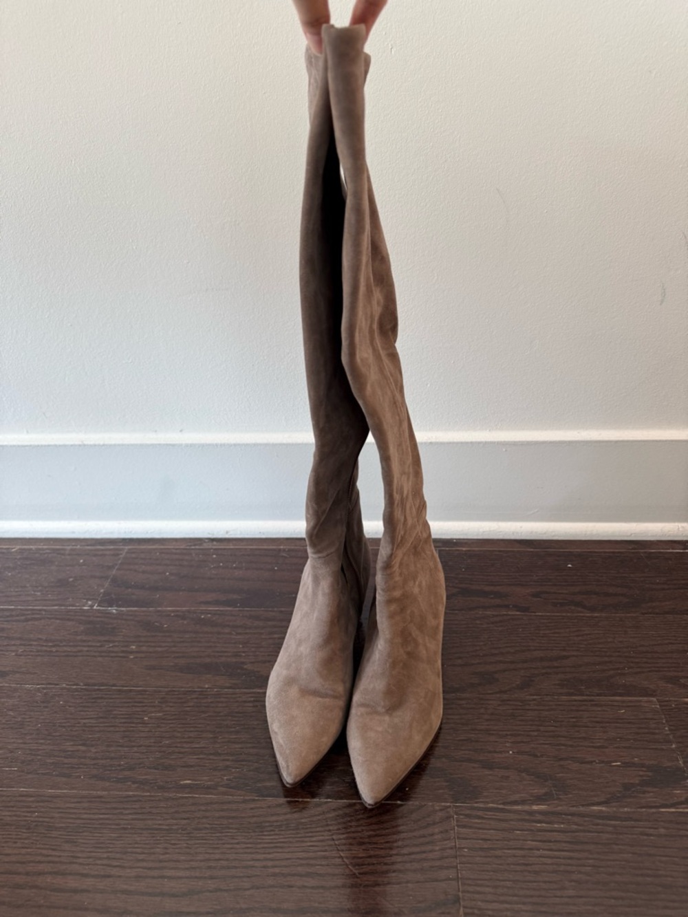 La Canadienne Knee-high Suede Boots - Picture 6 of 7